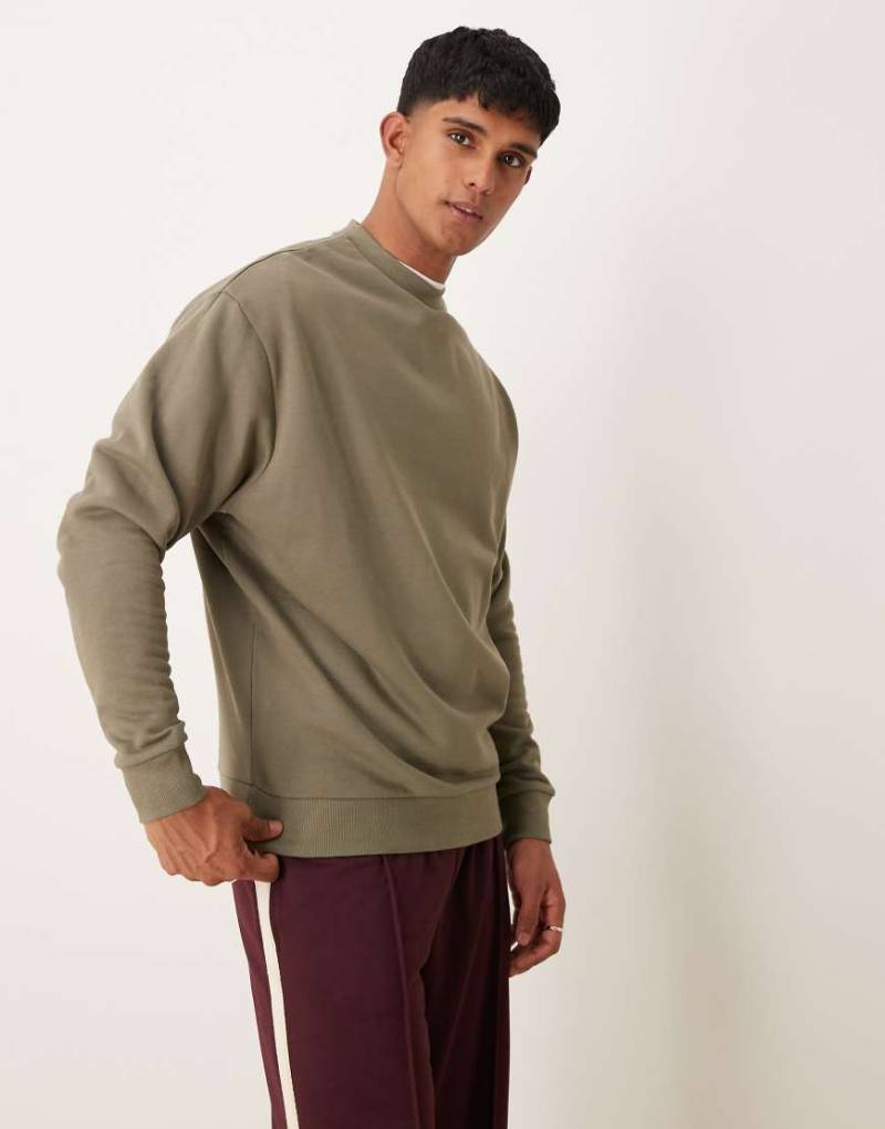 ASOS DESIGN - Essential - Oversize-Sweatshirt in Khaki-Grün von ASOS DESIGN