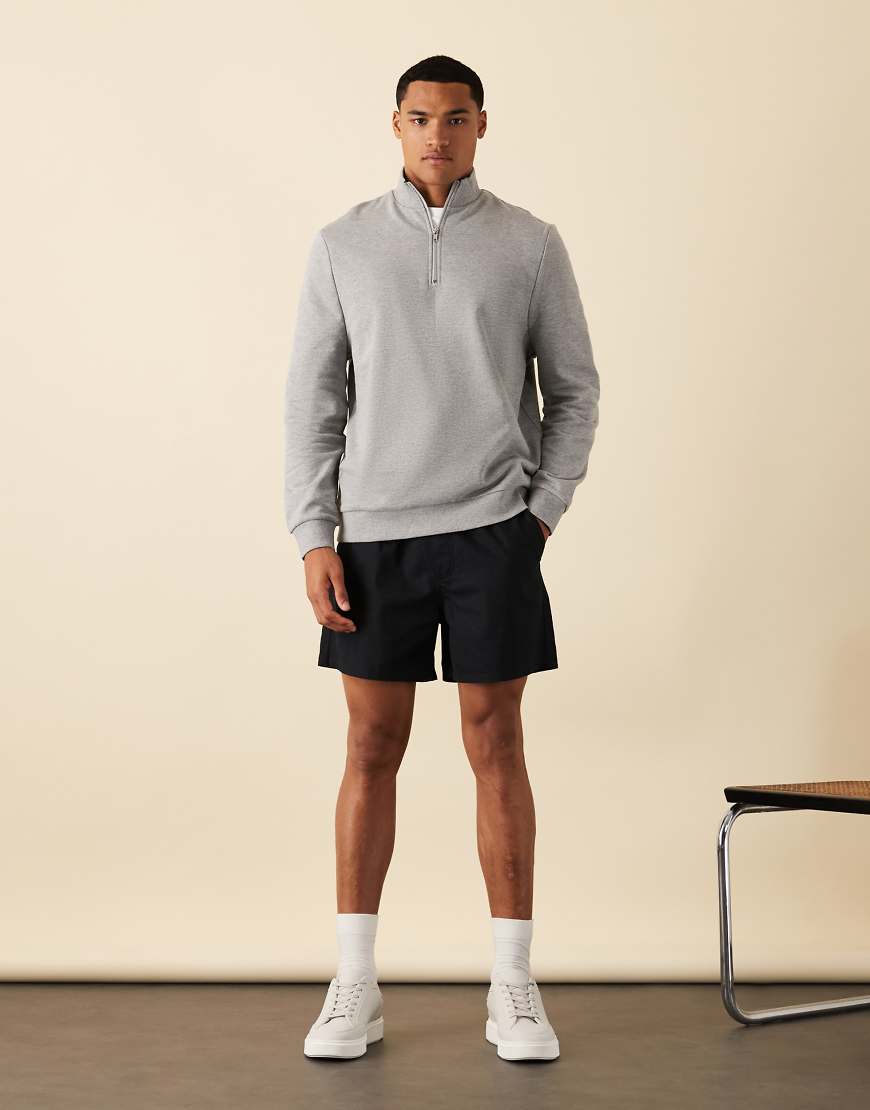 ASOS DESIGN - Essential - Sweatshirt in meliertem Grau mit kurzem Reißverschluss ASOS DESIGN - Essential - Sweatshirt in meliertem Grau mit kurzem Reißverschluss von ASOS DESIGN