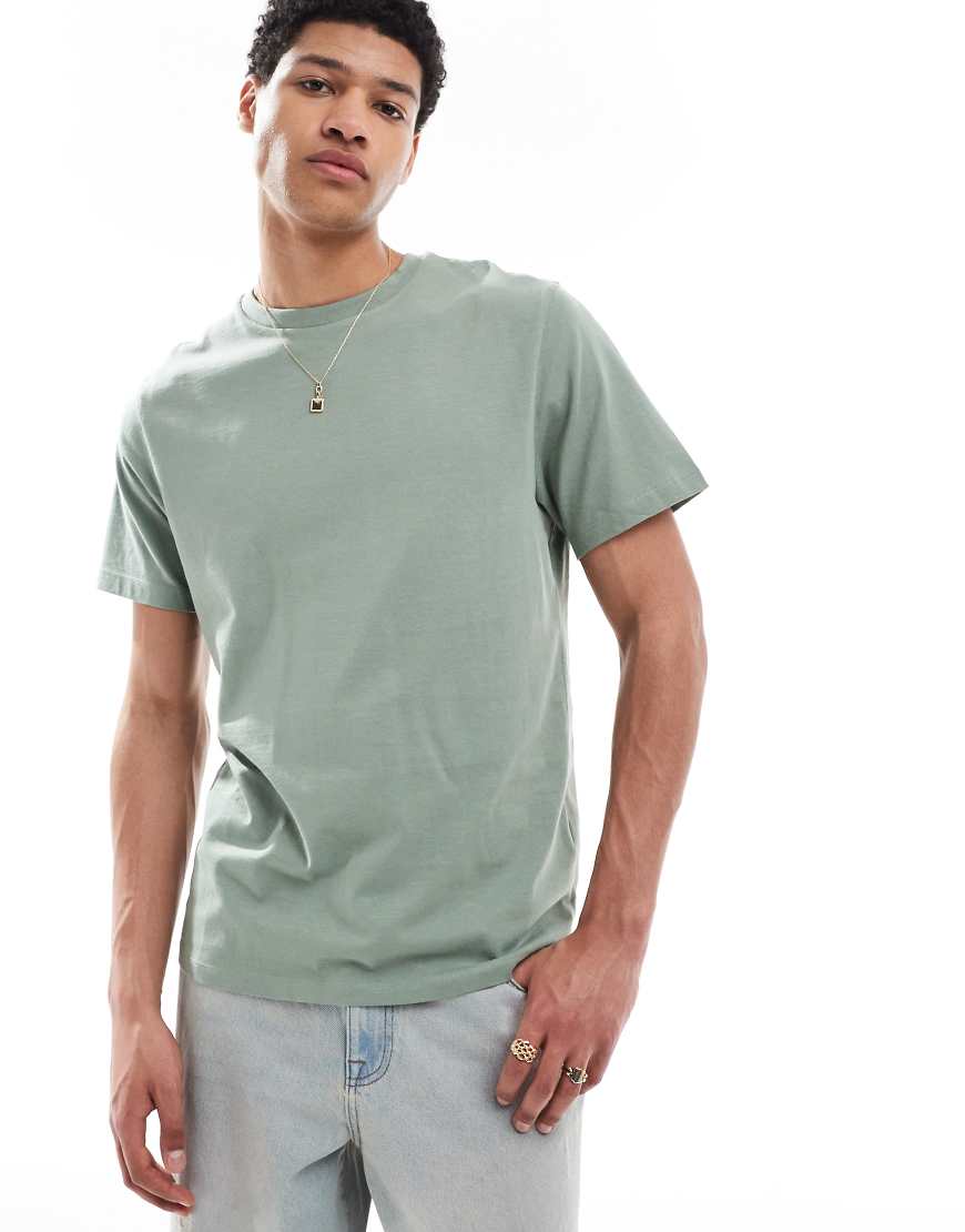 ASOS DESIGN - Essential - T-Shirt in Hellgrün mit Rundhalsausschnitt ASOS DESIGN - Essential - T-Shirt in Hellgrün mit Rundhalsausschnitt von ASOS DESIGN