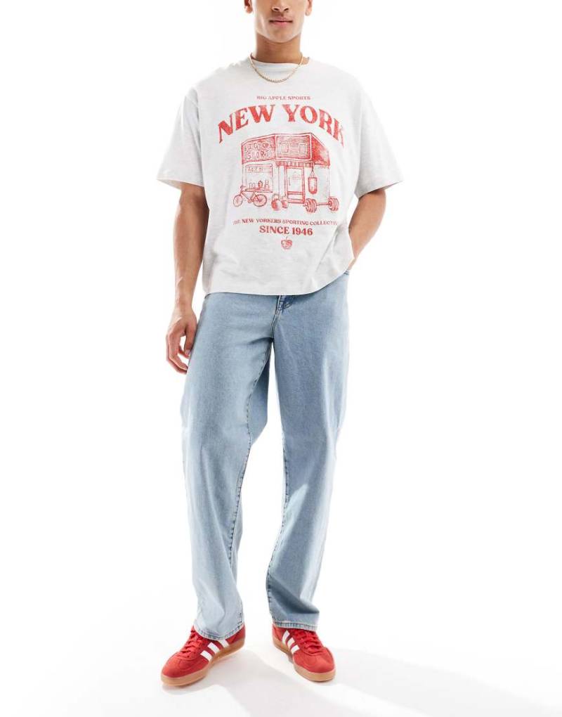 ASOS DESIGN - Weite Jeans in verwaschenem Hellblau von ASOS DESIGN