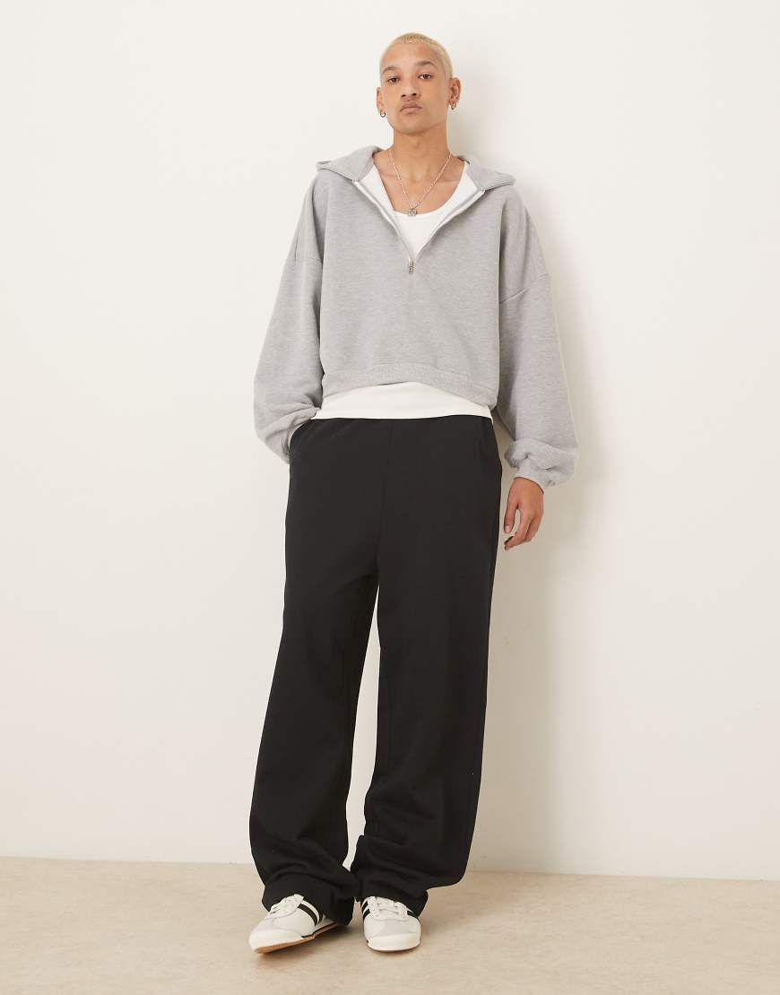 ASOS DESIGN - Essentials - Jogginghose in Schwarz mit weitem Bein von ASOS DESIGN