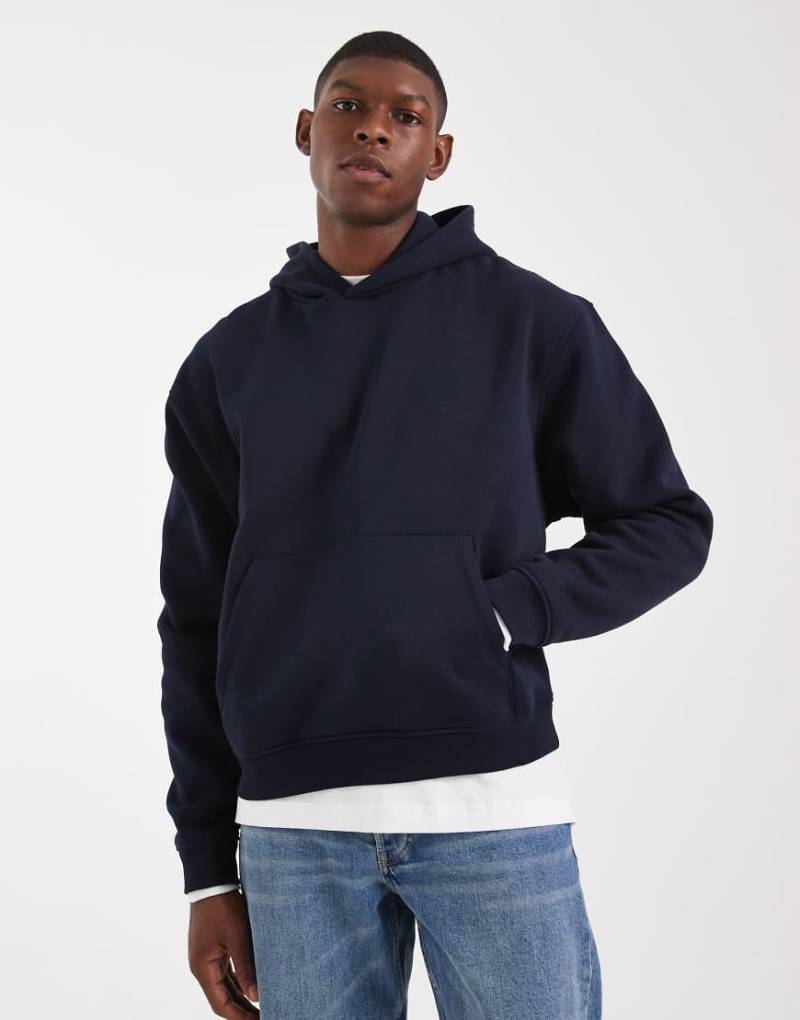 ASOS DESIGN - Essentials - Kastiger Relaxed-Fit-Kapuzenpullover in Marineblau von ASOS DESIGN