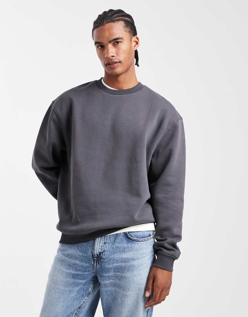 ASOS DESIGN - Essentials - Relaxed-Fit-Sweatshirt in Anthrazit-Grau von ASOS DESIGN