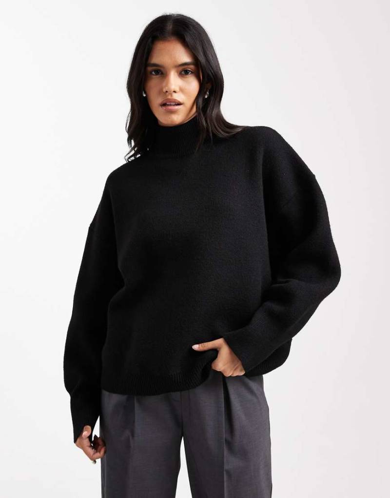 ASOS DESIGN - Extrem kastiger Pullover in Schwarz mit Stehkragen von ASOS DESIGN