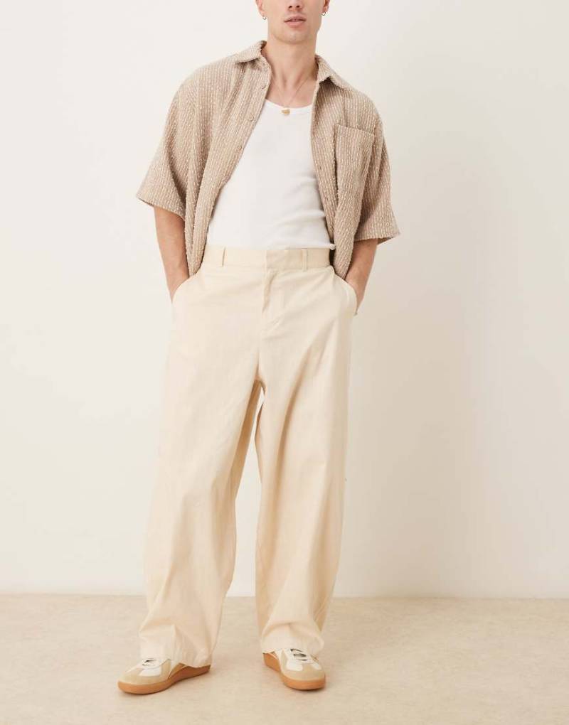 ASOS DESIGN - Extrem schmal zulaufende Hose in beigefarbener Leinenoptik-Weiß von ASOS DESIGN