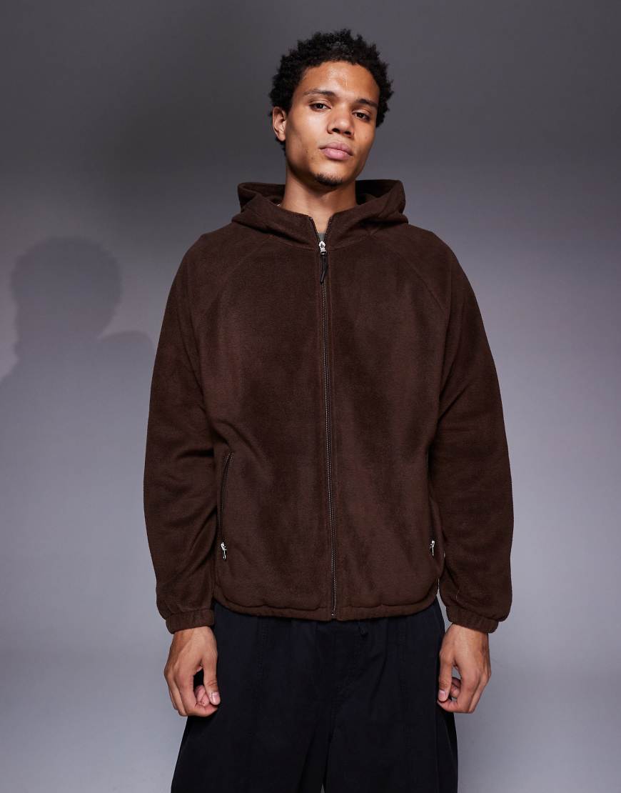 ASOS DESIGN - Relaxed Fit Fleece-Kapuzenjacke in Braun mit Stehkragen und Reißverschluss-Brown von ASOS DESIGN