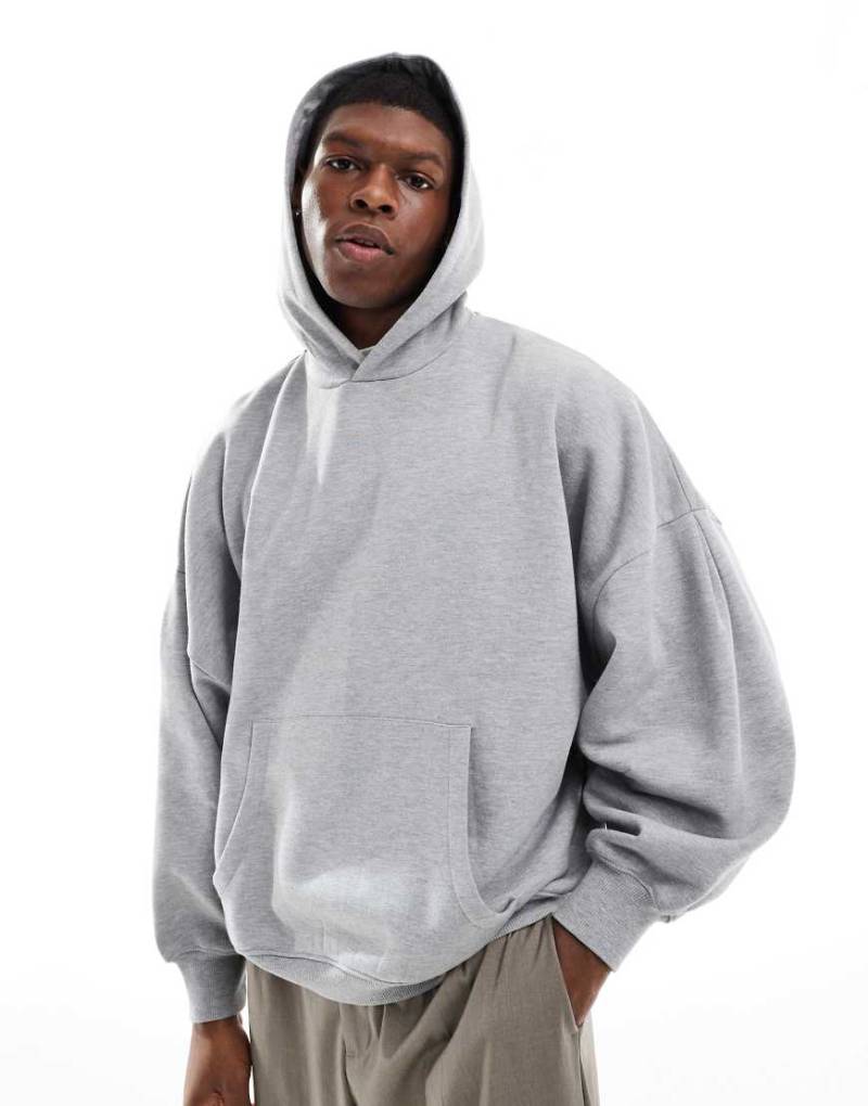 ASOS DESIGN - Extremer Oversize-Kapuzenpullover in Grau meliert von ASOS DESIGN