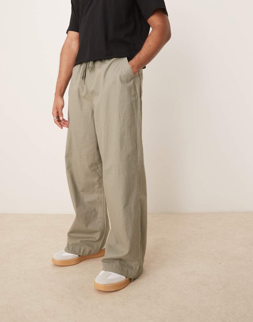 ASOS DESIGN - Fallschirm-Hose aus Leinenmix in Khaki-Braun ASOS DESIGN - Fallschirm-Hose aus Leinenmix in Khaki-Braun von ASOS DESIGN