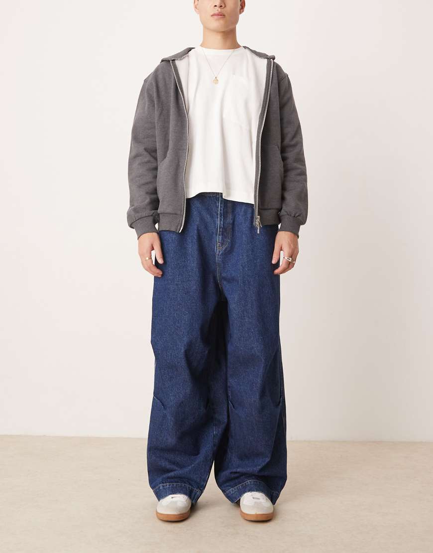 ASOS DESIGN - Fallschirm-Jeans in Rinse-Waschung mit Oversize-Schnitt-Blau ASOS DESIGN - Fallschirm-Jeans in Rinse-Waschung mit Oversize-Schnitt-Blau von ASOS DESIGN