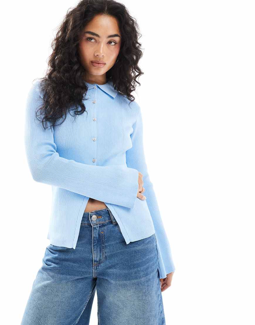 ASOS DESIGN - Figurbetonte Strickjacke in Hellblau mit Kragen von ASOS DESIGN