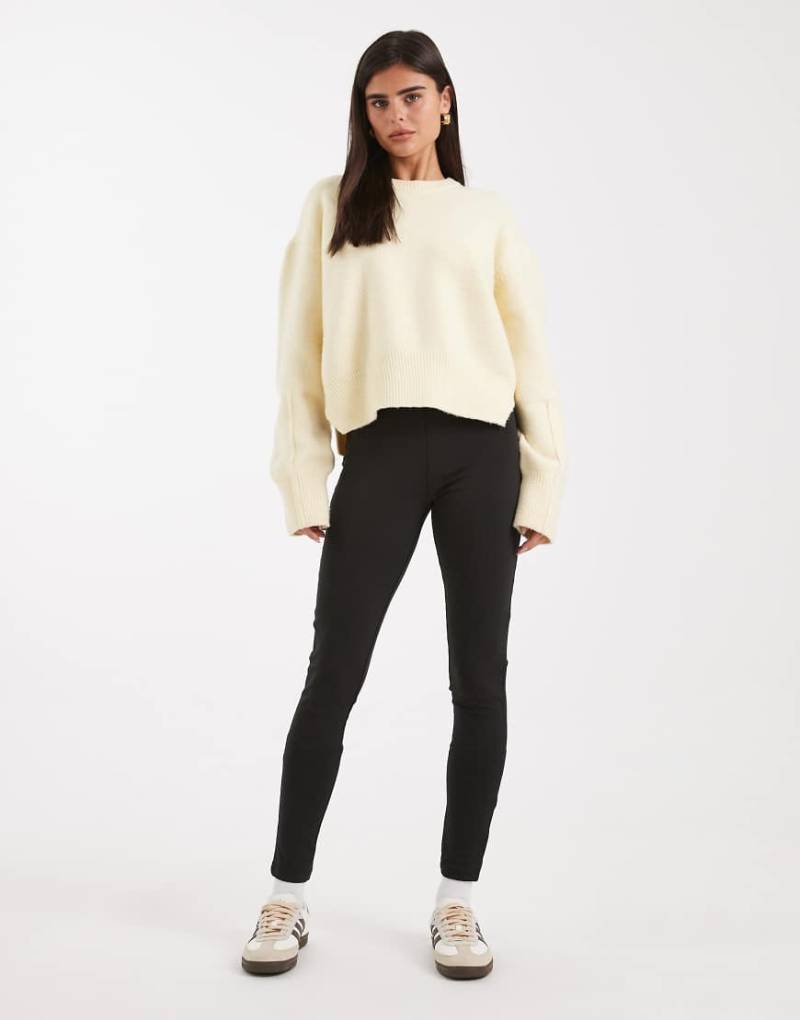 ASOS DESIGN - Figurformende Leggings mit in Schwarz breitem Bund von ASOS DESIGN