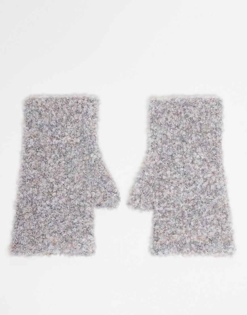 ASOS DESIGN - Fingerlose Handschuhe aus Bouclé-Strick in Grau ASOS DESIGN - Fingerlose Handschuhe aus Bouclé-Strick in Grau von ASOS DESIGN