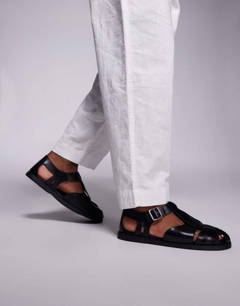ASOS DESIGN - Fischer-Sandalen aus Leder in Schwarz mit geschlossenem Design von ASOS DESIGN