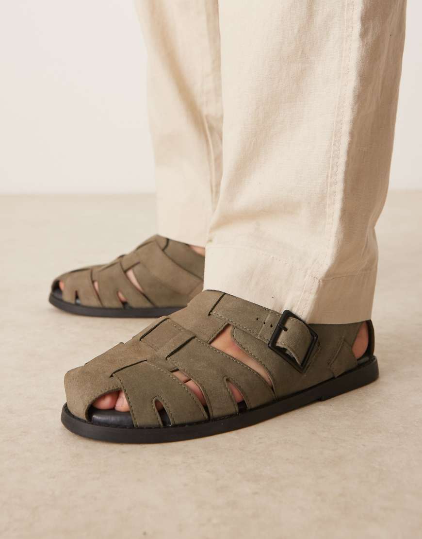 ASOS DESIGN - Fischer-Sandalen aus Wildleder in Khaki-Grün ASOS DESIGN - Fischer-Sandalen aus Wildleder in Khaki-Grün von ASOS DESIGN