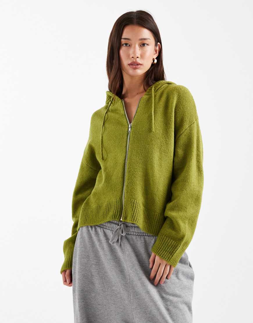 ASOS DESIGN - Flauschige Strickjacke in Olivgrün mit Kapuze und Reißverschluss von ASOS DESIGN