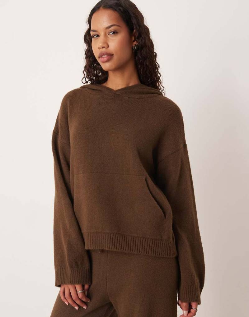 ASOS DESIGN - Flauschiger Oversize-Kapuzenpullover aus Strick in Schokobraun, Kombiteil-Brown von ASOS DESIGN