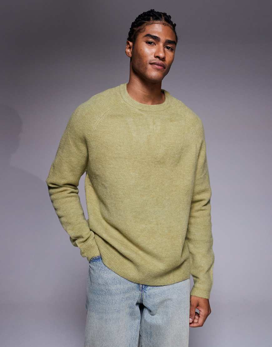 ASOS DESIGN - Flauschiger Oversize-Strickpullover in Salbeigrün mit Rundhalsausschnitt ASOS DESIGN - Flauschiger Oversize-Strickpullover in Salbeigrün mit Rundhalsausschnitt von ASOS DESIGN