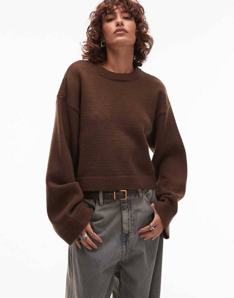 ASOS DESIGN - Flauschiger Strickpullover in Braun mit weiten Ärmeln-Brown von ASOS DESIGN
