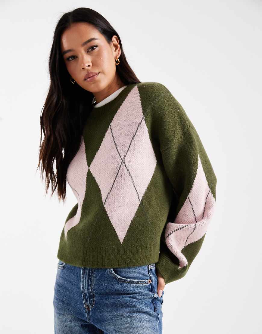 ASOS DESIGN - Flauschiger Strickpullover in Khaki mit Rautenmuster-Grün ASOS DESIGN - Flauschiger Strickpullover in Khaki mit Rautenmuster-Grün von ASOS DESIGN