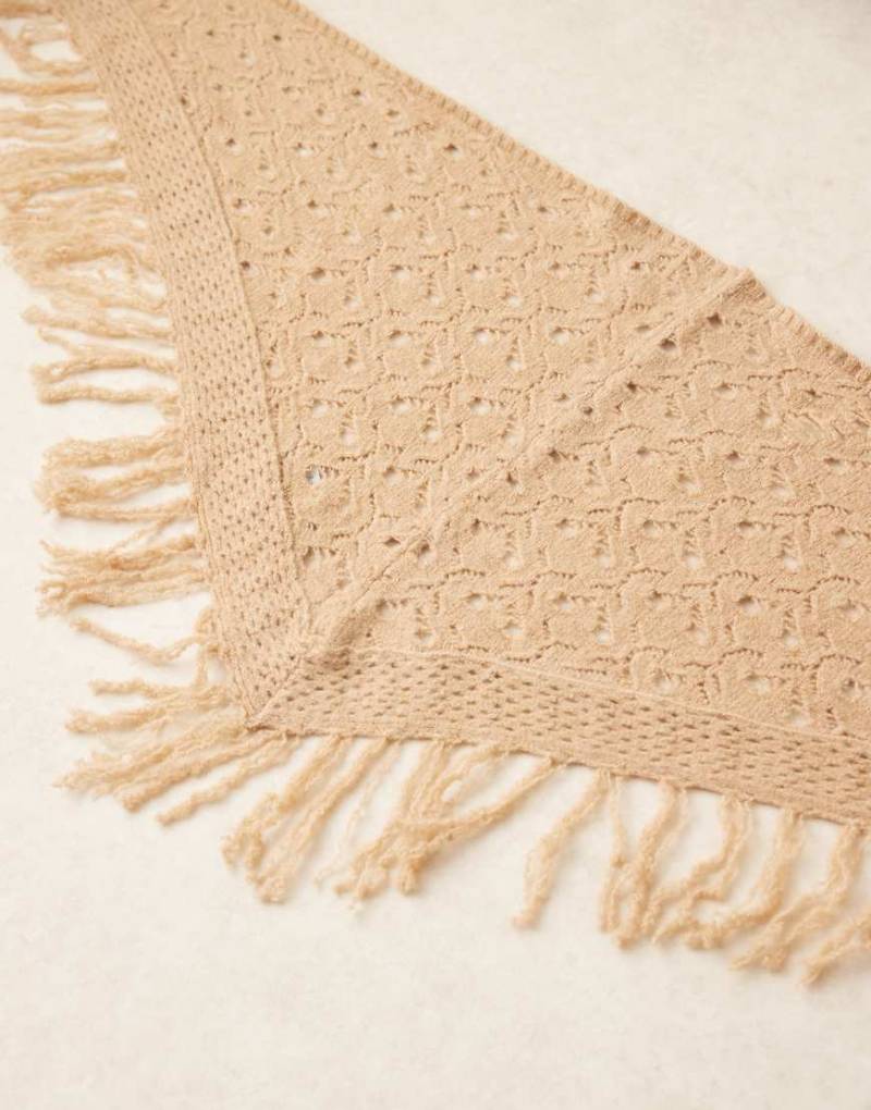 ASOS DESIGN - Flauschiger Strickschal in Beige mit Fransen-Neutral von ASOS DESIGN