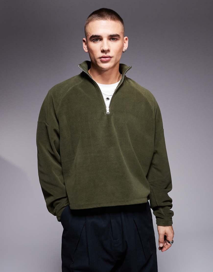 ASOS DESIGN - Fleece-Sweatshirt in Grün mit kurzem Reißverschluss und Oversize-Schnitt von ASOS DESIGN