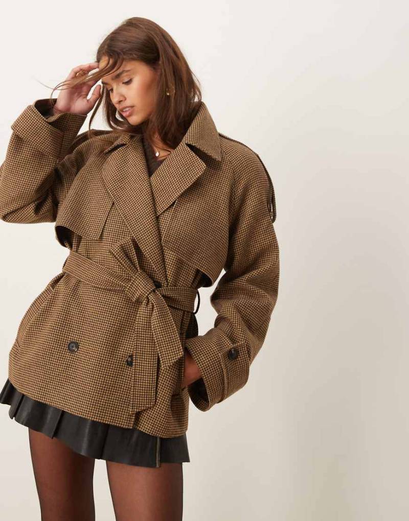 ASOS DESIGN - Formeller Oversize-Trenchcoat in traditionellem Karomuster mit akzentuierten Schultern-Bunt von ASOS DESIGN
