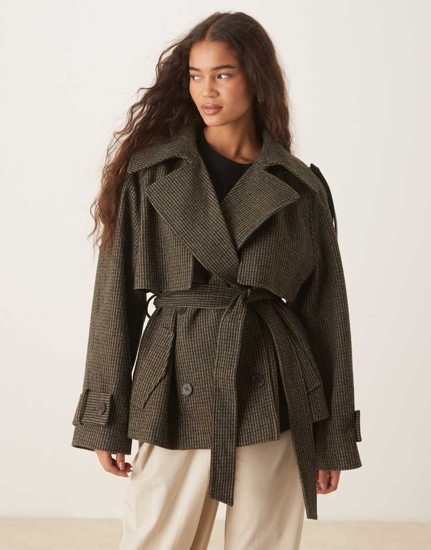 ASOS DESIGN - Formeller Trenchcoat mit traditionellem kleinen Karos und Gürtel-Brown von ASOS DESIGN
