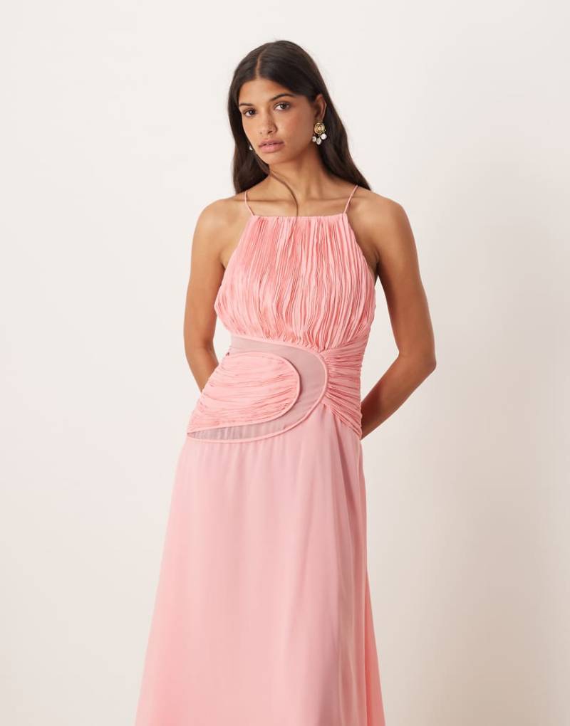 ASOS DESIGN - Formendes Maxikleid in Rosa mit Cut-Out und Knitterstruktur von ASOS DESIGN