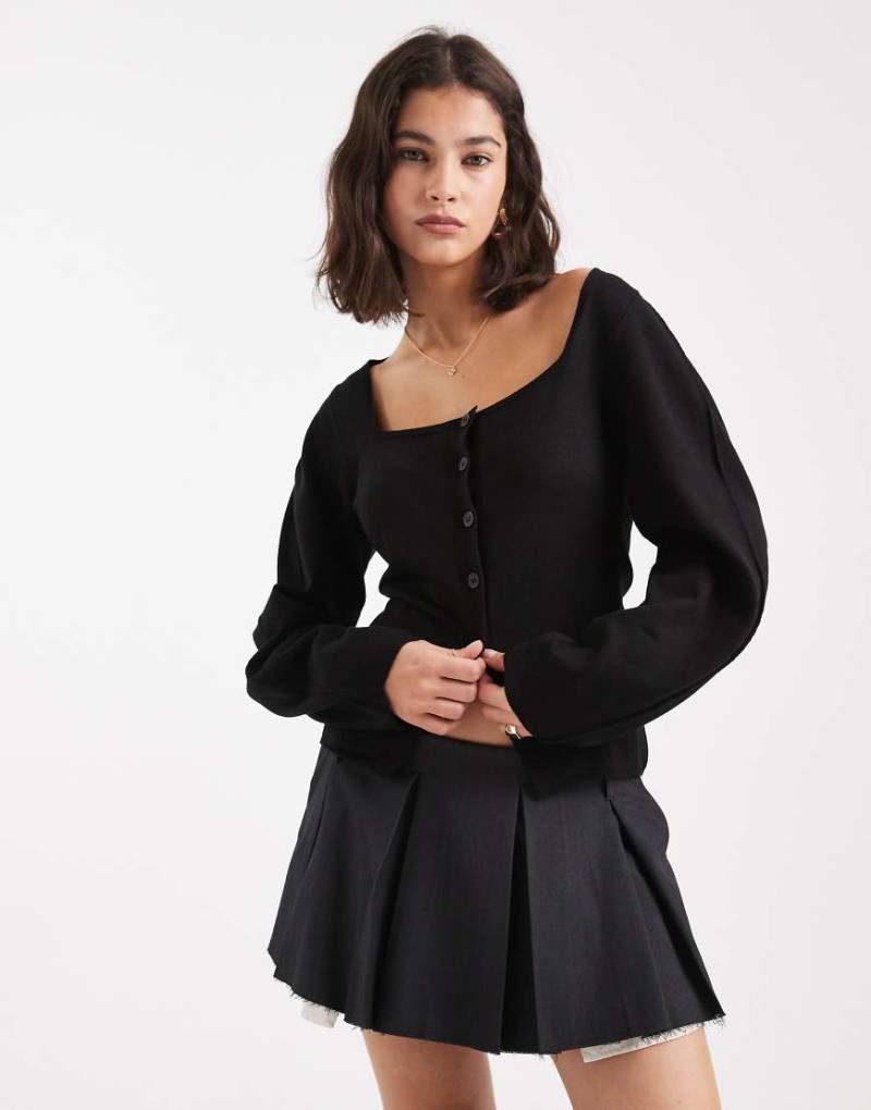 ASOS DESIGN - Formgebende Strickjacke in Schwarz mit quadratischem Ausschnitt und Bananenärmeln von ASOS DESIGN