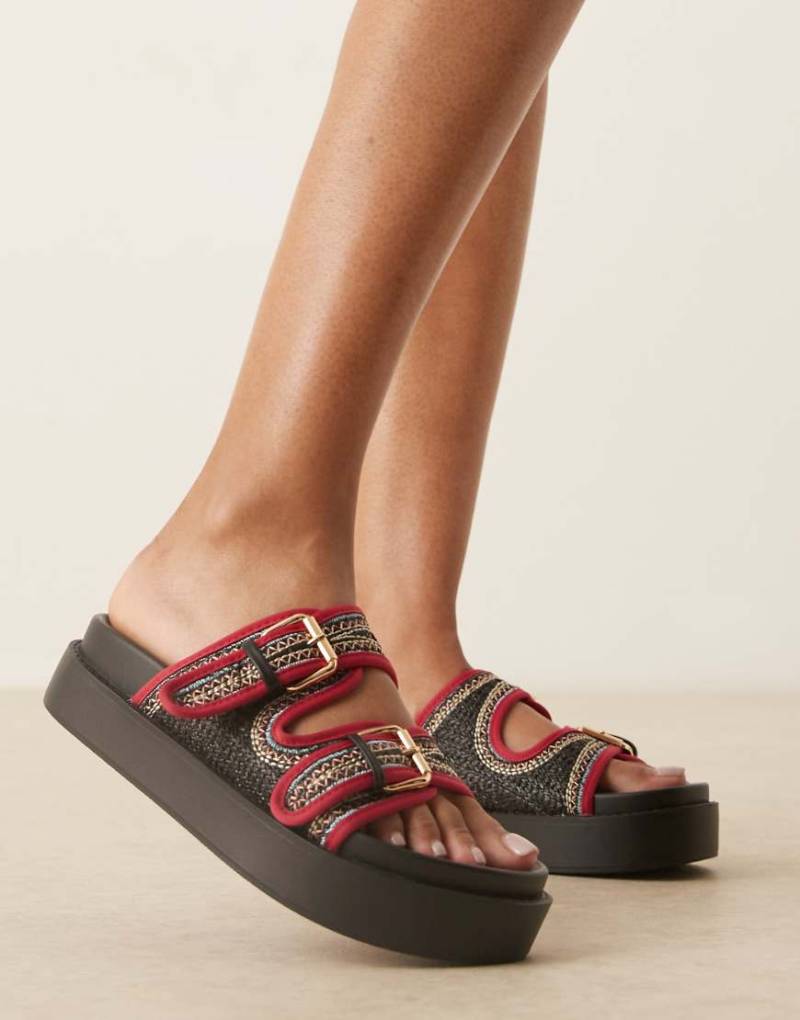 ASOS DESIGN - Frankie - Fußbett-Sandalen in Schwarz und Rot mit dicken Schnallen und Stickerei von ASOS DESIGN