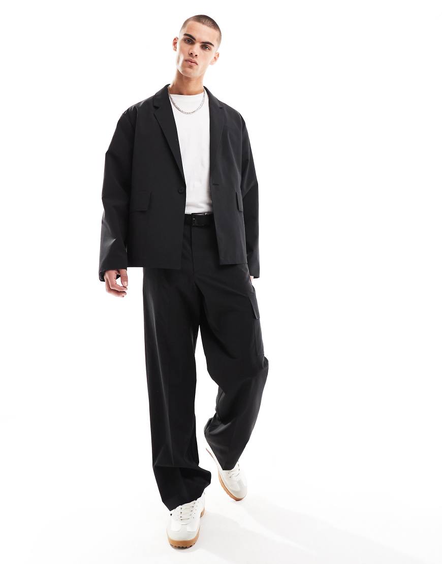 ASOS DESIGN - Funktionale weite Cargohose in Schwarz von ASOS DESIGN