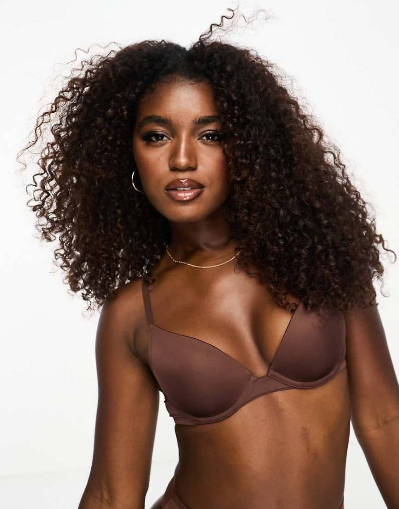 ASOS DESIGN - Geformter Push-up-BH aus Mikrofaser in Braun von ASOS DESIGN