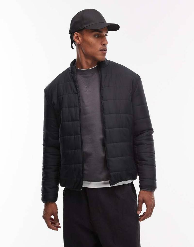 ASOS DESIGN - Gefütterte Jacke aus peakMAX-Material in Schwarz ASOS DESIGN - Gefütterte Jacke aus peakMAX-Material in Schwarz von ASOS DESIGN