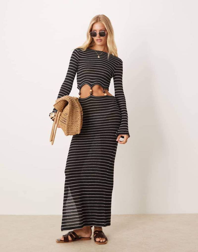 ASOS DESIGN - Gehäkeltes, langärmliges Maxikleid mit Cut-out, Perlenverzierung und Streifenmuster-Bunt von ASOS DESIGN