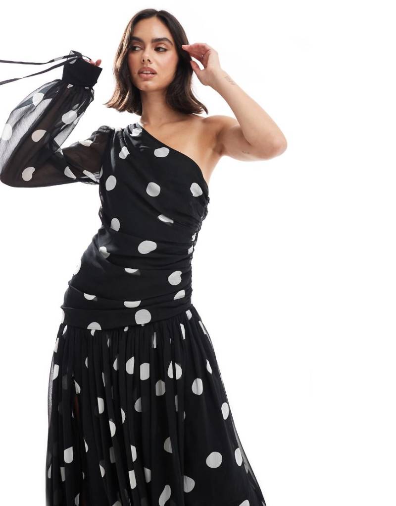 ASOS DESIGN - Gepunktetes Maxikleid mit langem One-Shoulder-Ballonärmel-Bunt von ASOS DESIGN