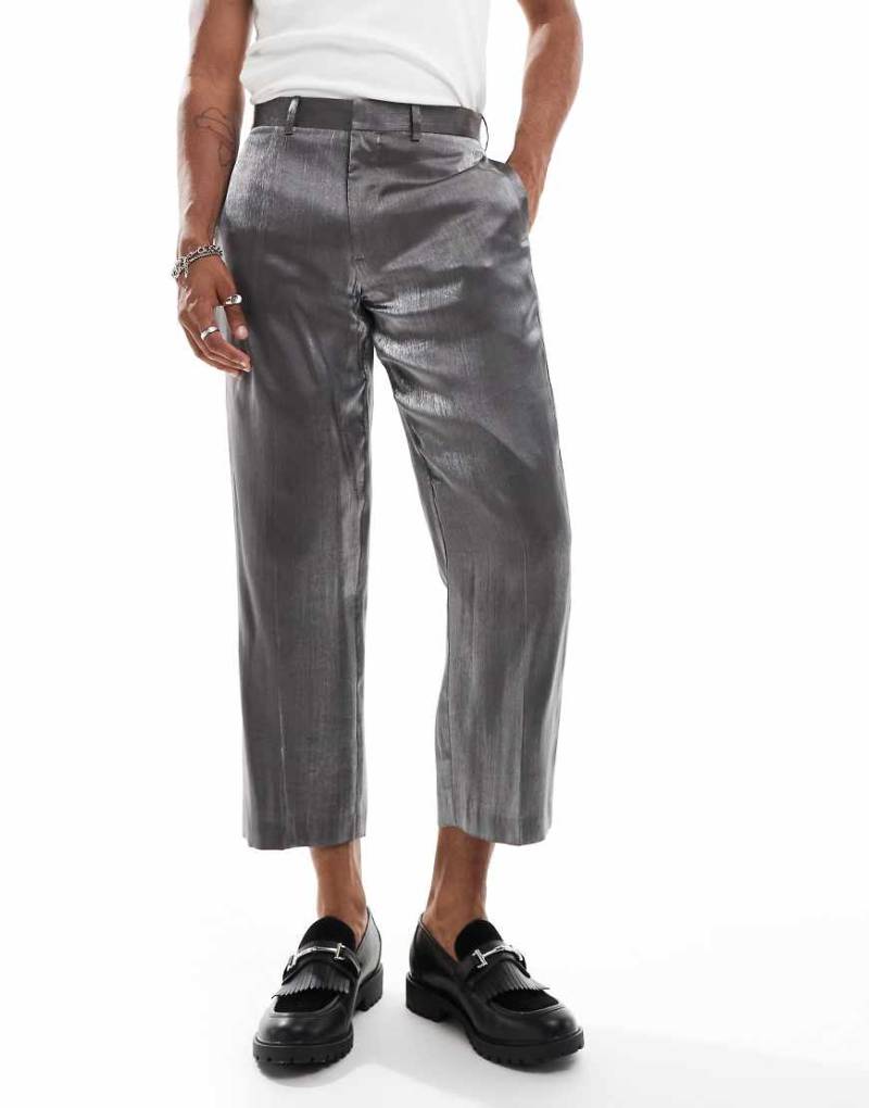 ASOS DESIGN - Gerade geschnittene, kurze Anzughose in Metallic-Silber von ASOS DESIGN