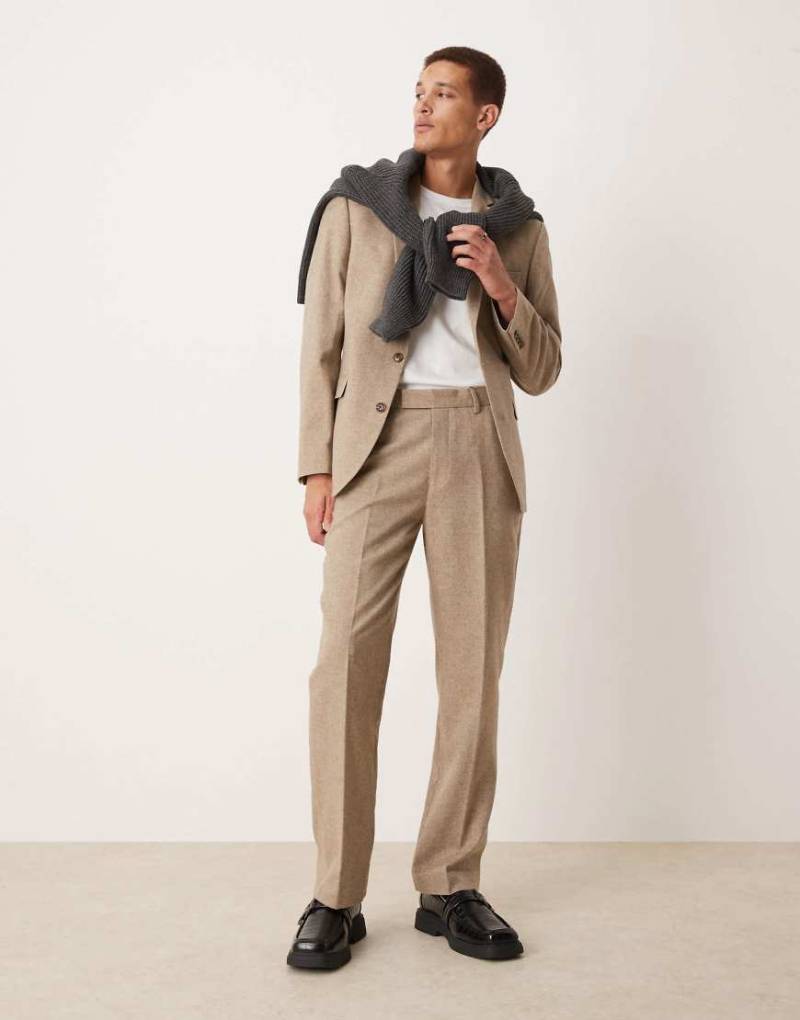ASOS DESIGN - Gerade geschnittene Anzughose in Stein mit Wollanteil-Braun von ASOS DESIGN