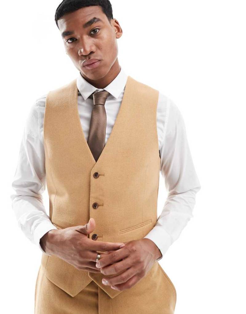 ASOS DESIGN - Gerade geschnittene Anzugweste mit Wollanteil und Flechtmuster in Camel-Neutral von ASOS DESIGN