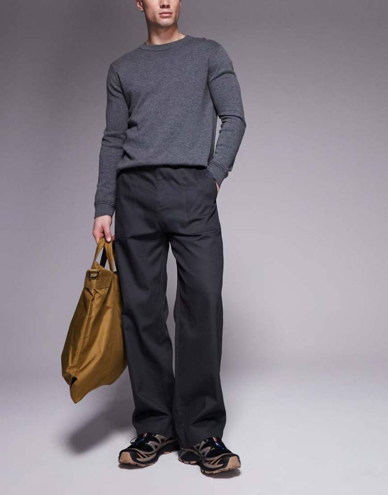 ASOS DESIGN - Gerade geschnittene Hose in Grau mit Fischgrätmuster von ASOS DESIGN