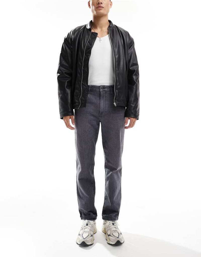 ASOS DESIGN - Gerade geschnittene Jeans in grauer Waschung von ASOS DESIGN