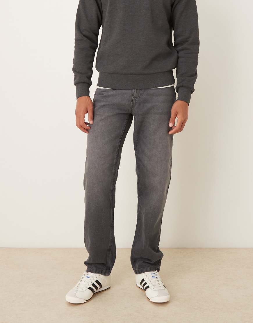 ASOS DESIGN - Gerade geschnittene Jeans in stark verwaschenem Grau von ASOS DESIGN