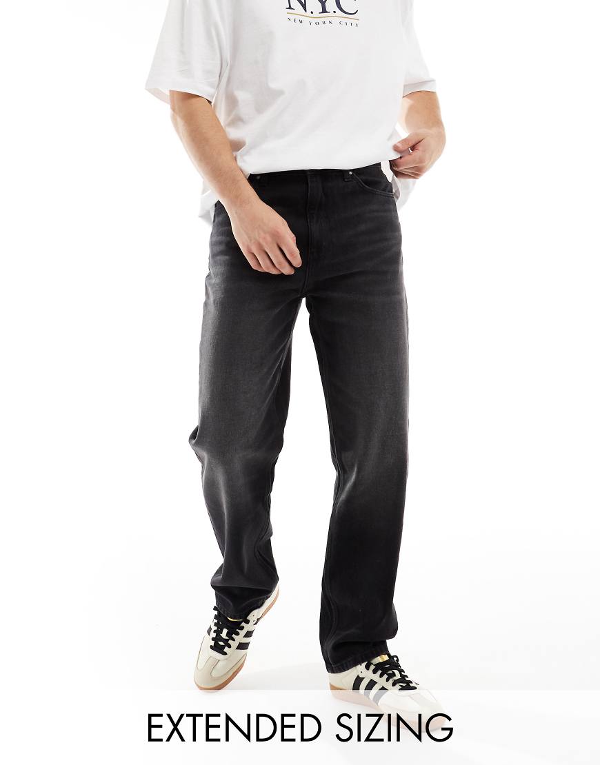 ASOS DESIGN - Gerade geschnittene Jeans in verwaschenem Schwarz mit leichter Tönung von ASOS DESIGN