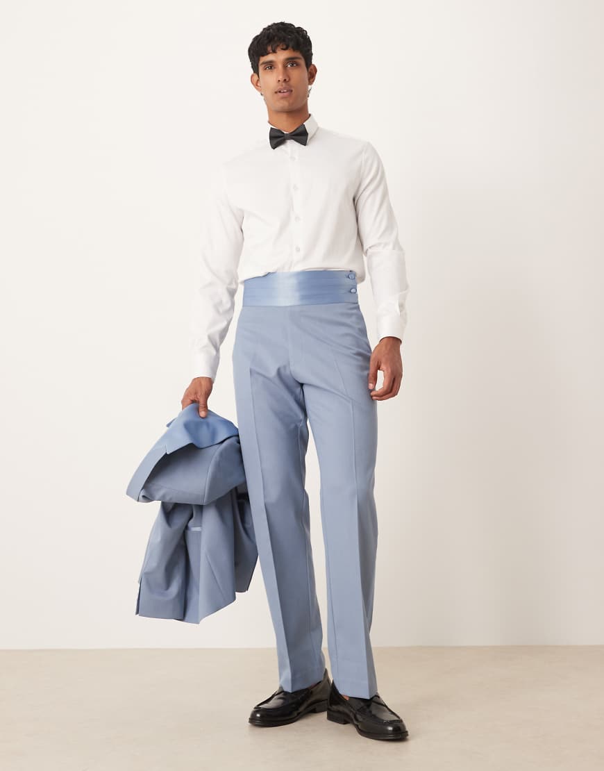 ASOS DESIGN - Gerade geschnittene Smoking-Hose in Blau mit Kummerbund von ASOS DESIGN