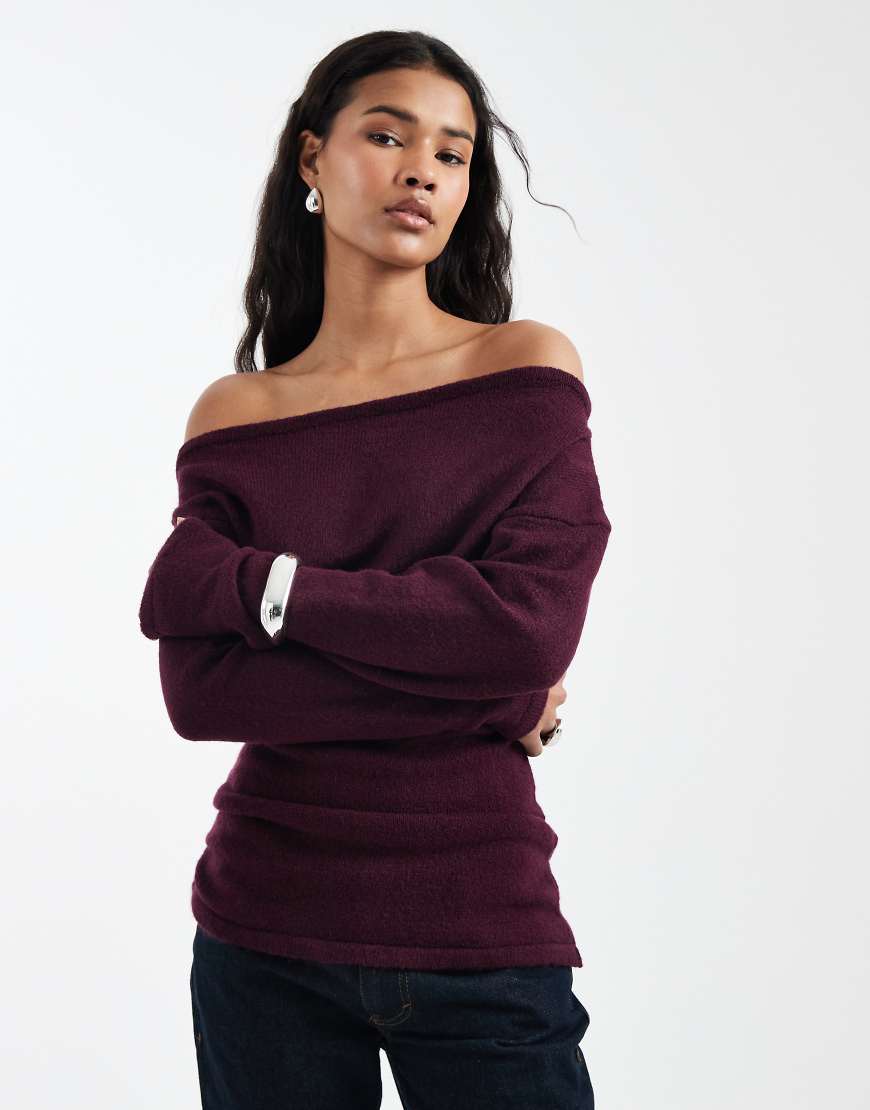 ASOS DESIGN - Geraffter Strickpullover in Pflaume mit One-Shoulder-Träger-Lila von ASOS DESIGN