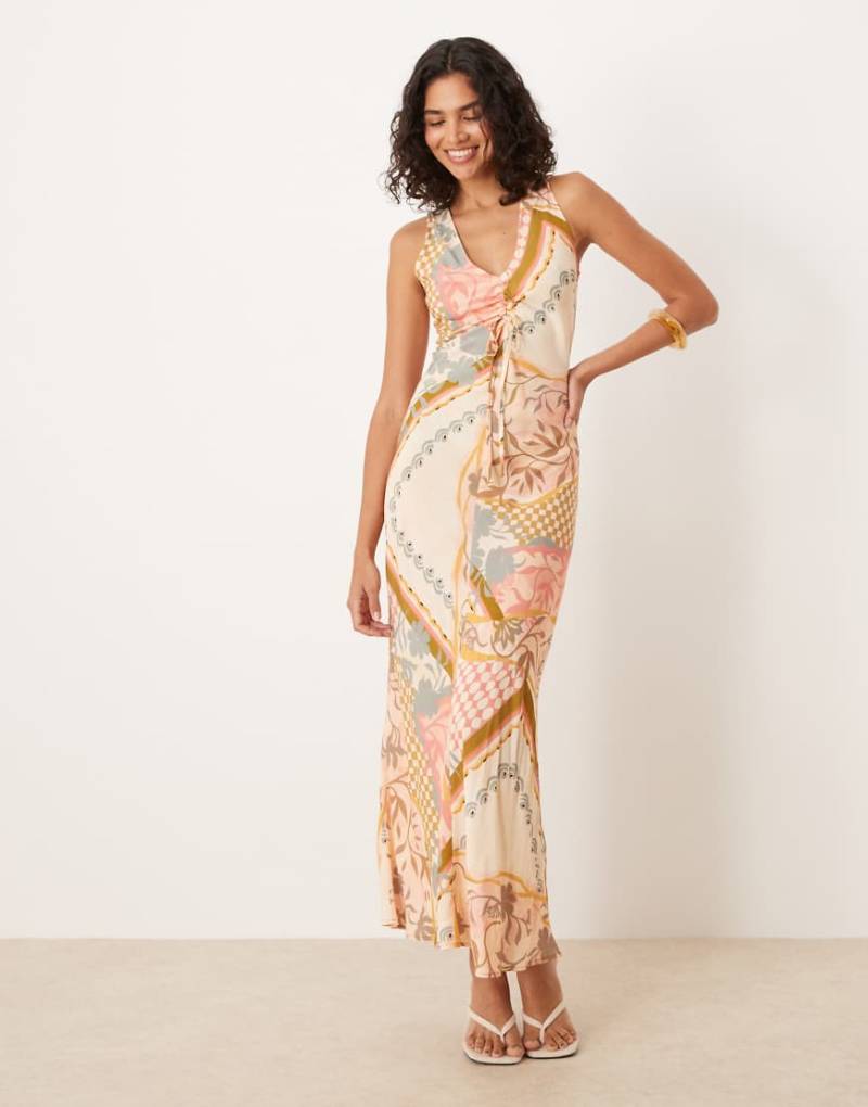 ASOS DESIGN - Gerafftes, gebundenes Midikleid mit Postkarten-Print, Blumenmuster und V-Ausschnitt-Bunt von ASOS DESIGN