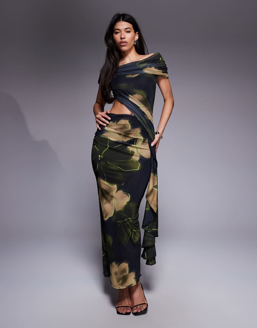 ASOS DESIGN - Gerafftes, schulterfreies Netzstoff-Midikleid mit gerüschtem Schärpendetail und Blumenmuster in Schwarz und Grün-Bunt ASOS DESIGN - Gerafftes, schulterfreies Netzstoff-Midikleid mit gerüschtem Schärpendetail und Blumenmuster in Schwarz und Grün-Bunt von ASOS DESIGN