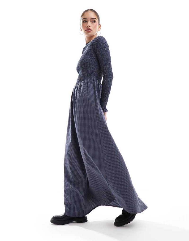 ASOS DESIGN - Gerafftes Maxikleid Braun mit gemischtem Karomuster-Bunt von ASOS DESIGN