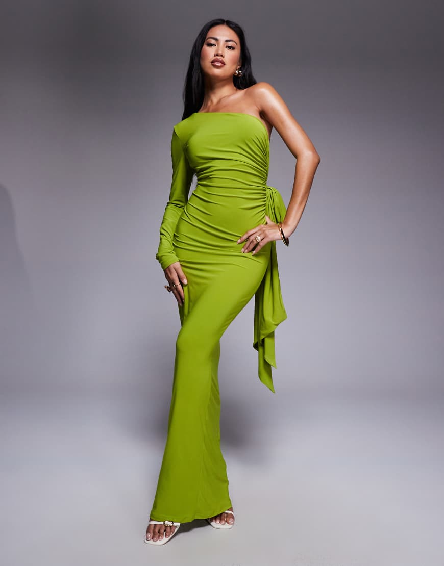 ASOS DESIGN - Gerafftes One-Shoulder-Maxikleid in Limettengrün mit Rückenschleife von ASOS DESIGN