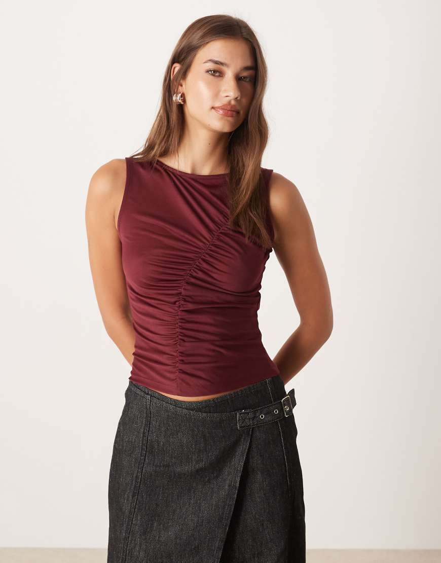 ASOS DESIGN - Gerafftes Tanktop aus Jersey in Burgunderrot von ASOS DESIGN