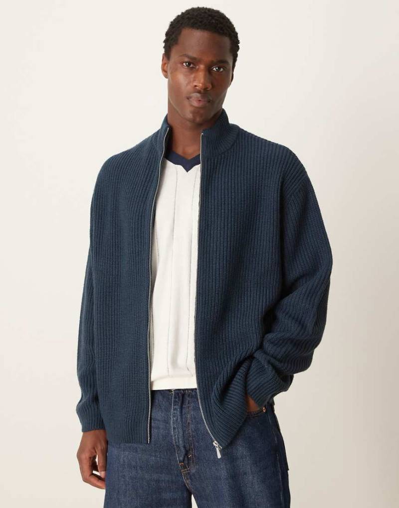 ASOS DESIGN - Gerippte Oversize-Strickjacke in Marineblau mit Patentmuster und Reißverschluss von ASOS DESIGN